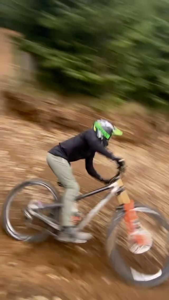 Downhill bike near me hotsell
